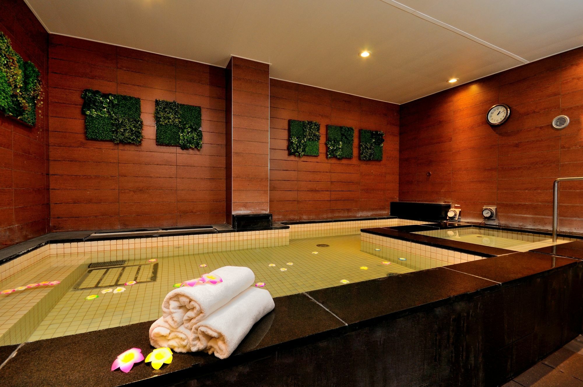 Spa&Capsule Hotel Grandpark Inn Kitasenju Tokyo Exterior photo